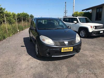 Usata Dacia Sandero 2010 Blu SUV