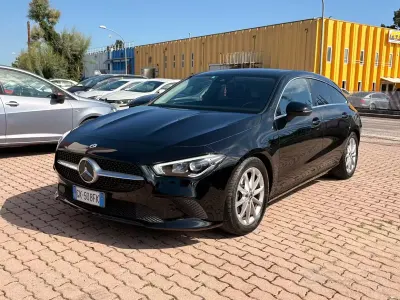 Usata Mercedes CLA180 Shooting Brake Executive 116 CV (85 kW) 2022 Nero Station wagon