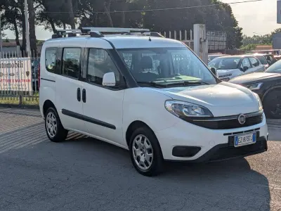 Usata Fiat Doblò Lounge 105 CV (77 kW) 2015 Bianco Monovolume