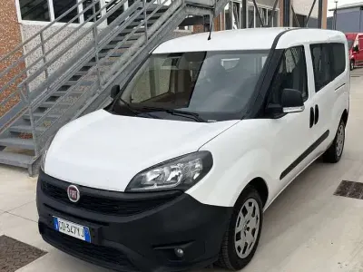 Usata Fiat Doblò Lounge 120 CV (88 kW) 2021 Other Monovolume