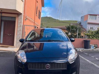Blu Usata 2009 Fiat Grande Punto Utilitaria | 3599 € (Buon prezzo)