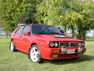 Usata Lancia Delta 177 CV (130 kW) 1992 Rosso Utilitaria