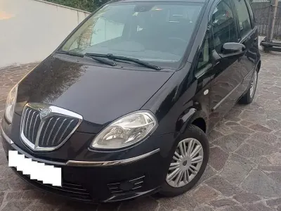 Usata Lancia Musa 95 CV (69 kW) 2011 Nero Monovolume