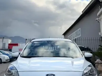 Usata Ford Kuga 120 CV (88 kW) 2022 Bianco SUV