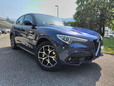 Usata Alfa Romeo Stelvio Executive 210 CV (154 kW) 2019 Blu/azzurro SUV