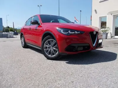 Usata Alfa Romeo Stelvio Super 160 CV (117 kW) 2023 Rosso SUV