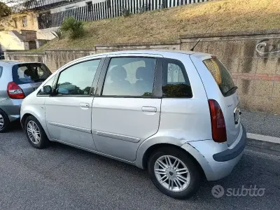 Usata Lancia Musa 90 CV (66 kW) 2007 Grigio Monovolume