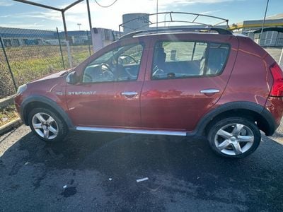 Usata Dacia Sandero 84 CV (61 kW) 2012 Rosso Utilitaria