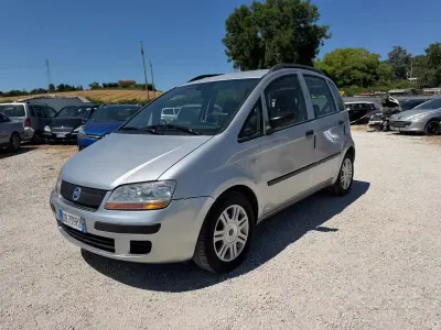 Usata Fiat Idea Dynamic 77 CV (56 kW) 2006 Grigio Monovolume
