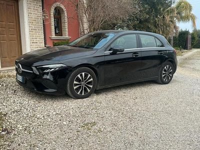 Usata Mercedes A180 Business 2023 Nero Berlina