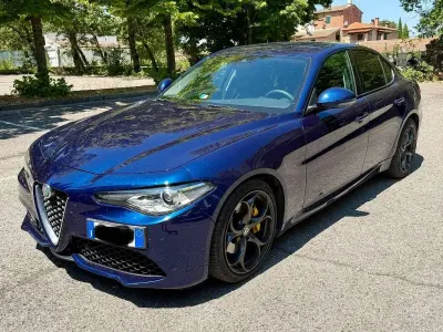 Usata Alfa Romeo Giulia 180 CV (132 kW) 2019 Blu/azzurro Berlina