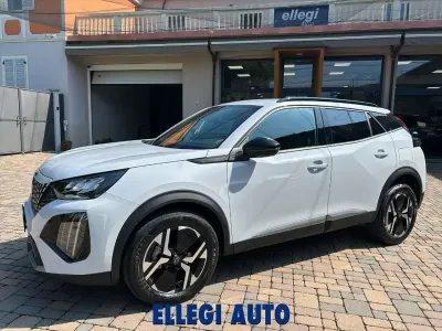 Nuova Peugeot 2008 Allure 101 CV (74 kW) 2026 Bianco SUV