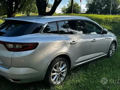 Usata Renault Mégane GrandTour 110 CV (80 kW) 2017 Grigio Station wagon