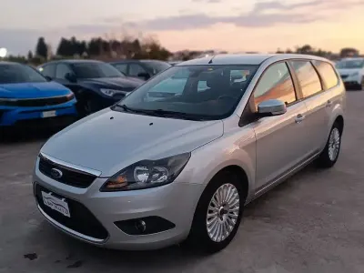 Usata Ford Focus 90 CV (66 kW) 2009 Grigio Station wagon