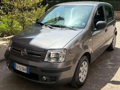 Usata Fiat Panda Emotion 69 CV (50 kW) 2010 Grigio Utilitaria