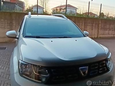 Usata Dacia Duster Prestige 101 CV (74 kW) 2021 Grigio SUV