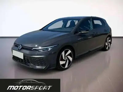 Usata VW Golf VIII Style 265 CV (194 kW) 2024 Urano grey Berlina