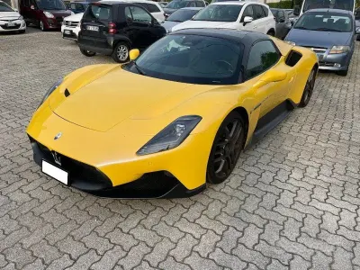 Usata Maserati MC20 630 CV (463 kW) 2024 Giallo Coupé