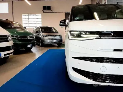 Usata VW Multivan Edition 150 CV (110 kW) 2023 Bianco Monovolume