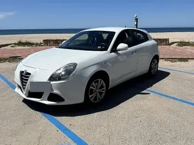 Usata Alfa Romeo Giulietta 105 CV (77 kW) 2014 Bianco Utilitaria