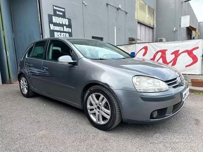 Usado VW Golf VI United 102 CV (75 kW) 2008 Gris Utilitario