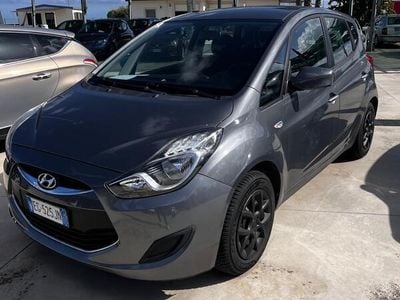 Usata Hyundai ix20 Comfort 89 CV (65 kW) 2011 Grigio Utilitaria