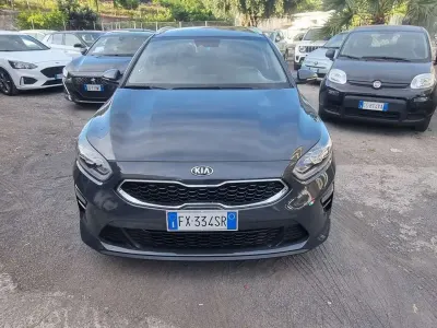 Usata Kia Ceed Sportswagon 140 CV (102 kW) 2019 Grigio scuro Station wagon