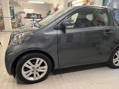 Usata Toyota iQ 98 CV (72 kW) 2009 Grigio Utilitaria