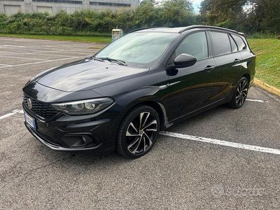 Usata Fiat Tipo Lounge 120 CV (88 kW) 2018 Nero Station wagon