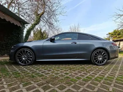 Usata Mercedes E300 AMG line 265 CV (194 kW) 2023 Coupé