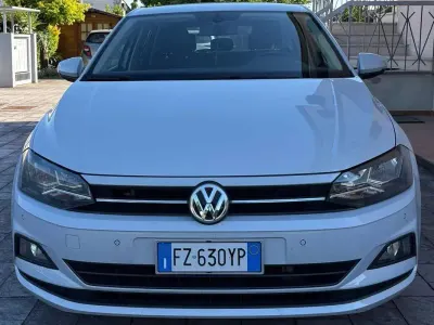 Usata VW Polo Comfortline 95 CV (69 kW) 2020 Argento Utilitaria
