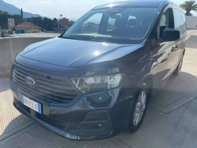 Usata Ford Grand Tourneo Connect 102 CV (75 kW) 2026 Grigio Monovolume