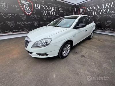 Usado Lancia Delta 120 CV (88 kW) 2010 Blanco Utilitario