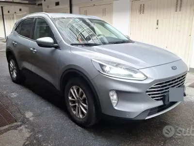 Usata Ford Kuga Titanium 120 CV (88 kW) 2024 Grigio SUV