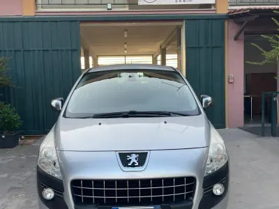 Usata Peugeot 3008 Business-Line 112 CV (82 kW) 2012 Grigio Station wagon