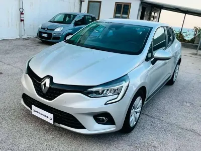 Usata Renault Clio V Business 86 CV (63 kW) 2020 Other Berlina