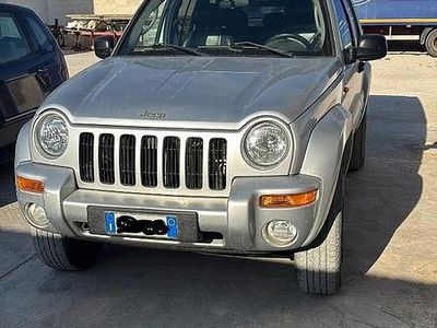 Usata Jeep Cherokee 143 CV (105 kW) 2004 SUV