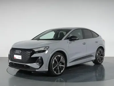 Usata Audi Q4 e-tron S-Line 150 kW (204 CV) 2024 Grigio selce SUV