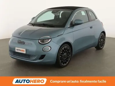 Usata Fiat 500e Icon 86 kW (118 CV) 2020 Blu/azzurro Cabrio