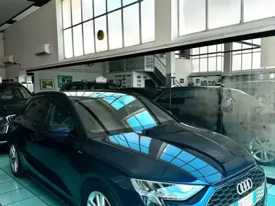 Usata Audi A3 S-Line 150 CV (110 kW) 2021 Blu/azzurro Berlina