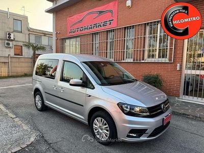 Usata VW Caddy Highline 102 CV (75 kW) 2017 Grigio Monovolume