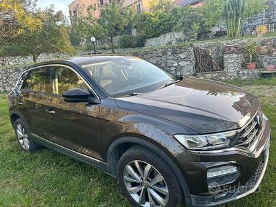 Usata VW T-Roc Style 116 CV (85 kW) 2019 Nero SUV