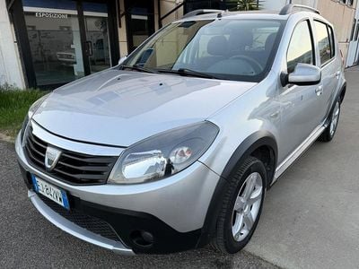 Brugt Dacia Sandero Stepway 88 HK (64 kW) 2011 Sølv Sedan