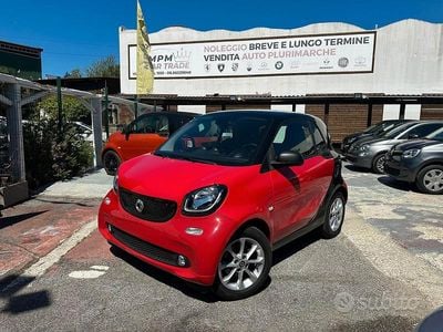 Begagnad Smart ForTwo Coupé Passion 71 HK (52 kW) 2017 Röd Sportkupé