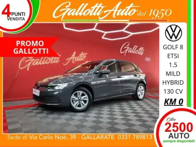 Usata VW Golf VIII Life 131 CV (96 kW) 2021 Grigio Berlina