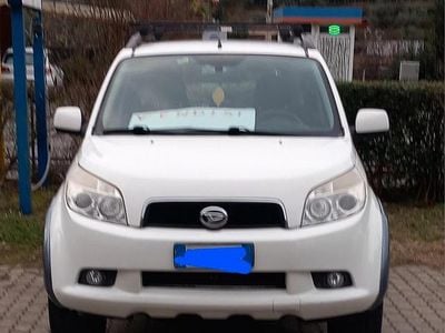 Usata Daihatsu Terios 105 CV (77 kW) 2007 Bianco SUV