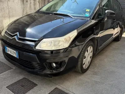 Usata Citroën C4 VTR Sport 90 CV (66 kW) 2009 Nero Berlina
