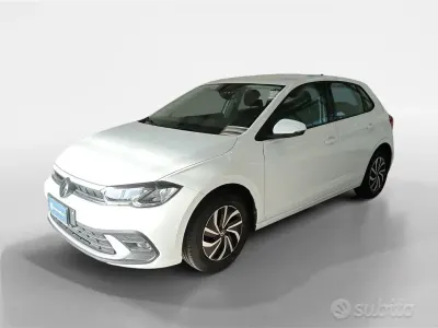 Usata VW Polo Life 95 CV (69 kW) 2023 Bianco Utilitaria