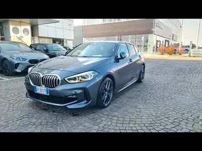 Usata BMW 116 M Sport 116 CV (85 kW) 2021 Grigio Utilitaria