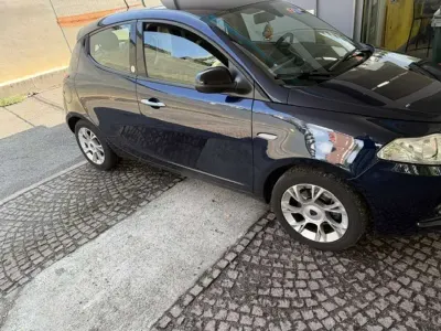 Usata Lancia Ypsilon S 95 CV (69 kW) 2016 Blu/azzurro Utilitaria